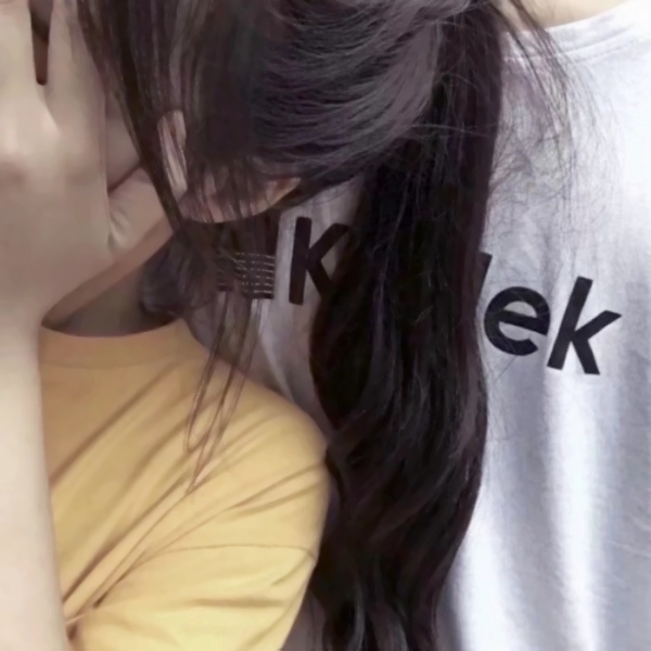 36张高清真人不露脸情侣头像 氛围感拉满不用露脸也很甜