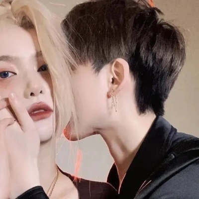 又欲又撩的真人情侣头像，12张氛围感拉满