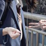 剪刀石头不露脸的校服清新情侣头像来啦，一共两张