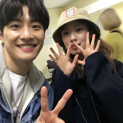 双人甜蜜情侣头像高清大图 共18张