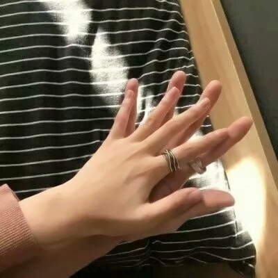 手控党看过来！20张高清手部情侣头像合集