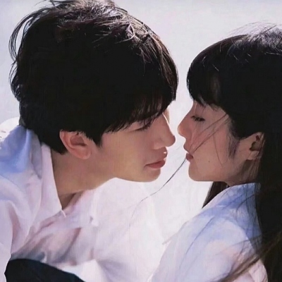 成熟温柔又有氛围感的情侣头像来啦 共18张高清图