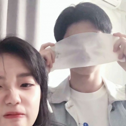 这里有16组好看的QQ真人情侣头像 高清一左一右两张一套