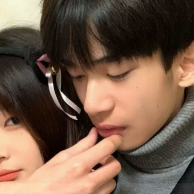 微信专属情侣头像合集 共16张