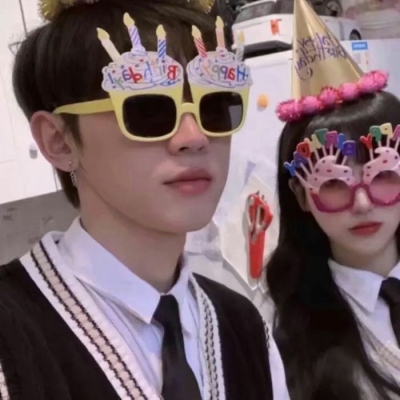 微信专属情侣头像合集 共16张