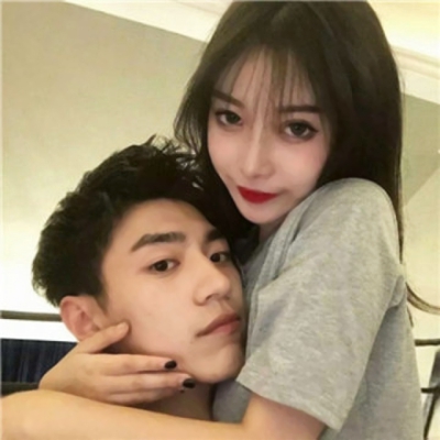 8张高清甜蜜自拍双人情侣头像合集