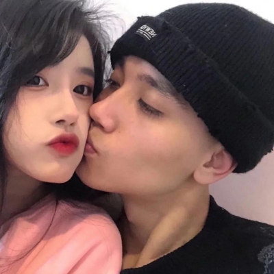 超火的温柔甜蜜情侣头像 14张合集