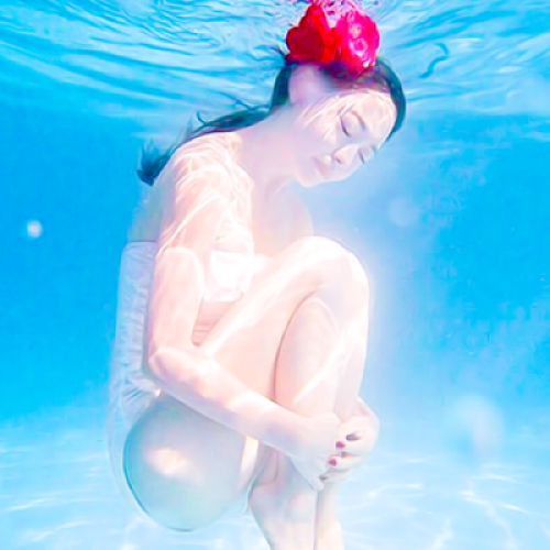 超火的单人版一男一女情侣头像 12张高清合集