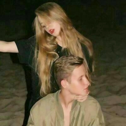 超酷！16张高清欧美范霸气情侣头像 一人一半超有氛围感