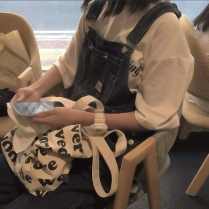 不露脸也能撒糖！16张个性身体部位情侣半身头像合集