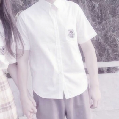 不露脸的制服情侣头像合集 26张半身情侣装款