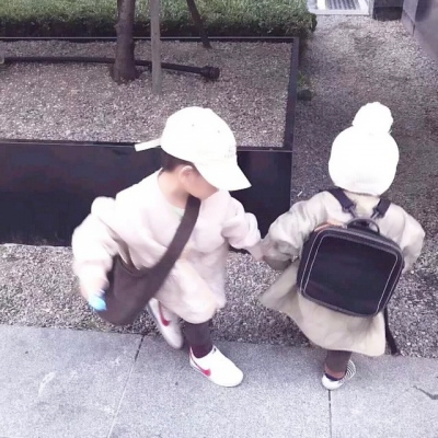 24张萌娃情侣头像来啦！一男一女超可爱高清款