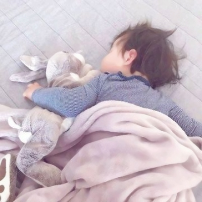 24张萌娃情侣头像来啦！一男一女超可爱高清款