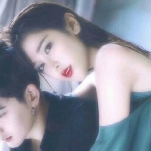 真人热恋款！一人一半的高清甜蜜情侣头像（共12张）