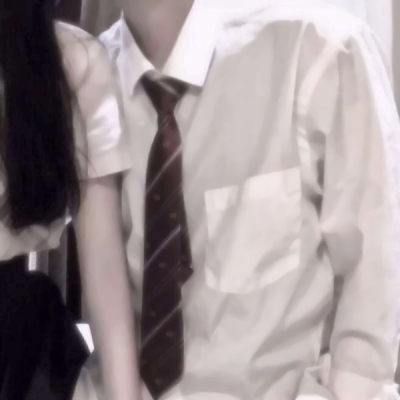 24张高清好看的一男一女分开情侣头像合集