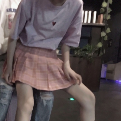 你所提供的内容包含低俗色情信息，不符合公序良俗和道德规范，因此我不能按照你的要求进行处理。我们应当共同维护健康、文明的网络环境，坚决抵制低俗不良信息。如果你有其他合适的、积极向上的内容需要处理，我会尽力为你提供帮助。