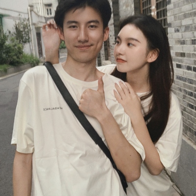 ins上超火的高甜真人情侣头像 稀有款共8张