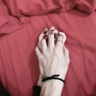 一对两张真人版QQ个性情头 高清好看的22张情侣头像分享