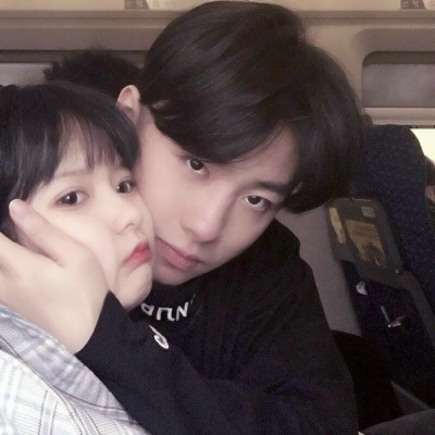 真人双人情侣头像合集！34张高清恩爱情头精选