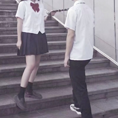 26张不露脸正身双人真人情侣头像 高清素材合集