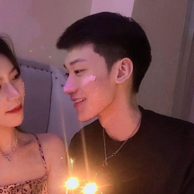 12组超甜真人情侣头像分享