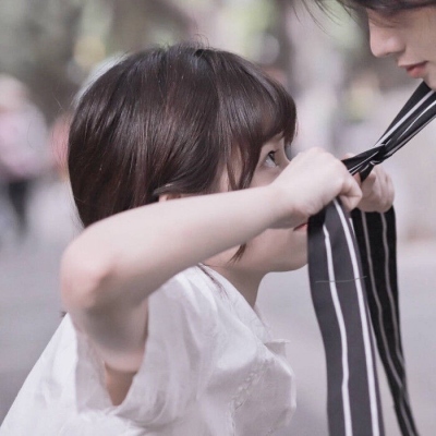 超火的一左一右情侣头像 14张高清合集