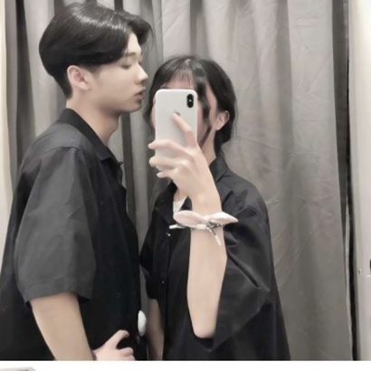 8张不露脸真人背影情侣头像 四组双人高清情头