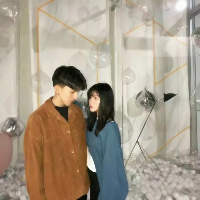 QQ真人情侣头像合集：18组一对两张真人款