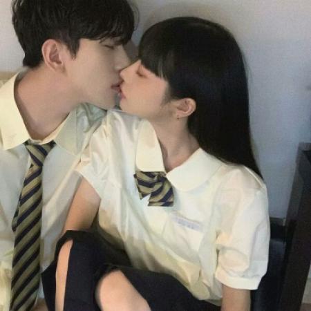 款成熟风微信情侣头像 共12张