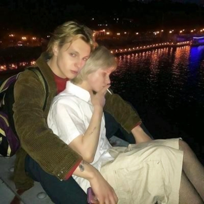 18组高清欧美风双人情侣头像 颜值在线好搭配