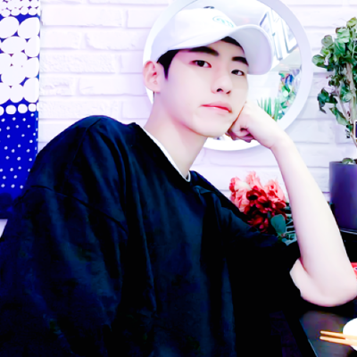 新款单人情侣头像！一男一女分开款高清图共12张