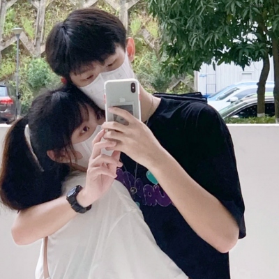 超火的双人真人情侣头像 一共10张