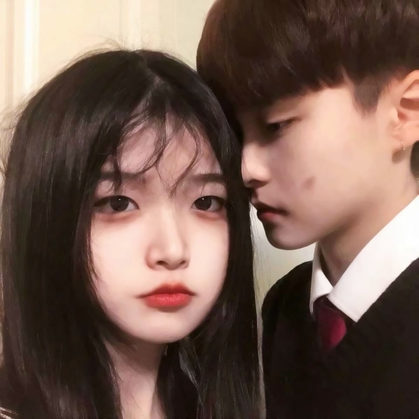 超好看的真人情侣头像！一左一右两张一人一半超清图合集