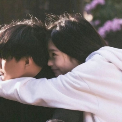 一左一右的甜蜜情侣头像合集！14张情侣日常甜系照片整理好了