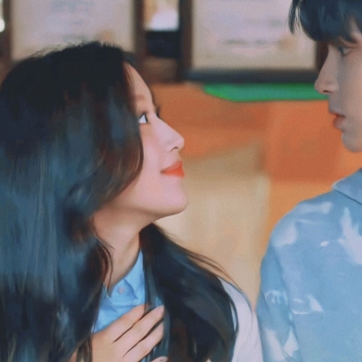 超火的一左一右情侣头像 14张高清合集