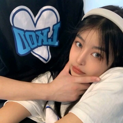 成熟简约款双人情侣头像 8组优质素材合集