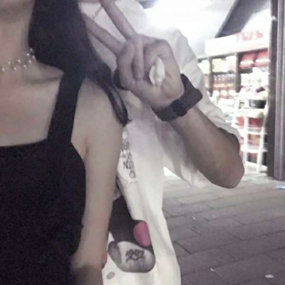 36张高清一对一半的情侣网图头像合集