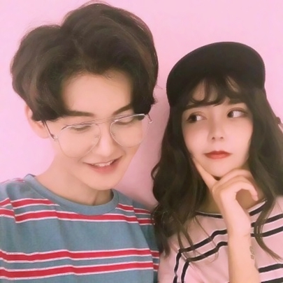 新版真人情侣头像来啦！一左一右高清款共12张