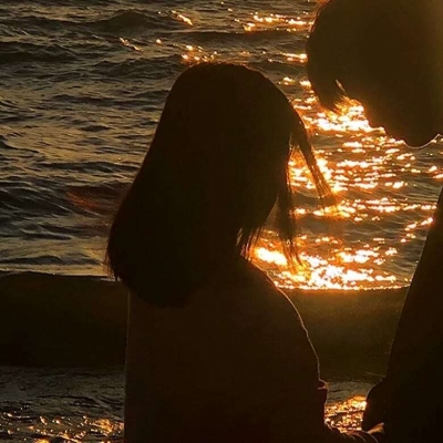 14张超有氛围感的真人夕阳情侣头像