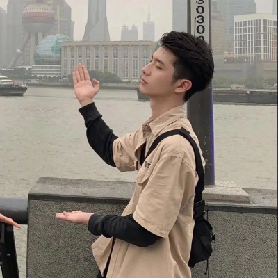 网红款一左一右情侣头像合集！14张热门情头直接抱走