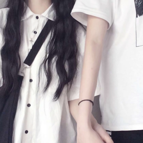 22张高清真人部位情头合集 氛围感拉满的不露脸情侣头像