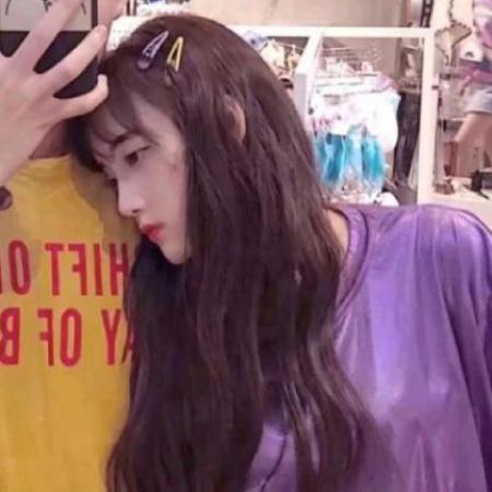 热门一左一右双人情侣头像 共10张