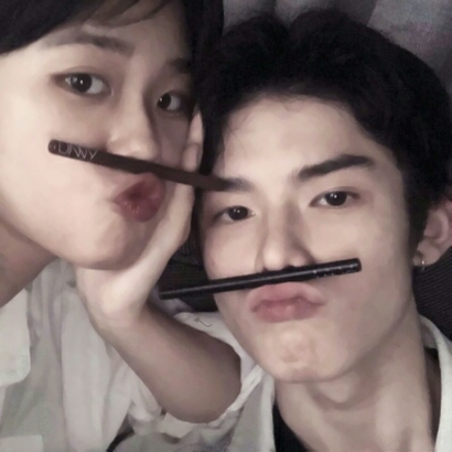 版QQ高清情侣头像合集 共24张