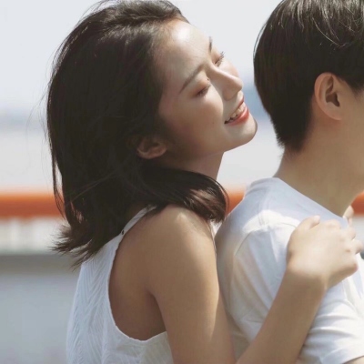 流行的真人一左一右情头网图合集来了，共18张高清图