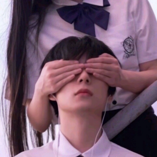 学院风情侣头像来啦！一男一女清纯感拉满的12组双人头像