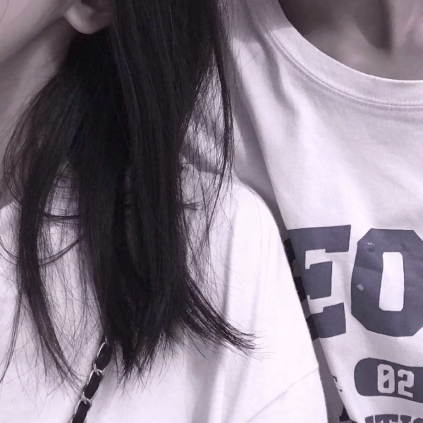 22张高清真人部位情头合集 氛围感拉满的不露脸情侣头像