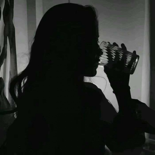 14张高清浪漫真人情侣头像 甜蜜氛围感拉满