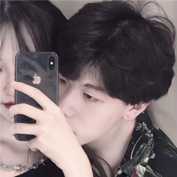 12张超甜真人情侣头像！微信用刚好的高清双人款