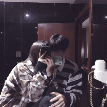 一对两张真人版QQ个性情头 高清好看的22张情侣头像分享