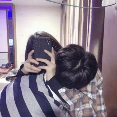 一对两张真人版QQ个性情头 高清好看的22张情侣头像分享